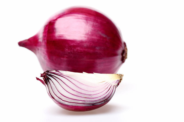 Onions on white - Foto, afbeelding