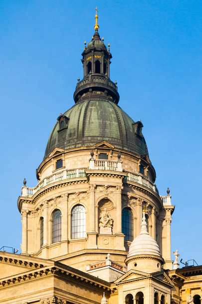 Close-up view of dome of St. Stephens Basilica in Budapest, Hungary - Foto, Imagem