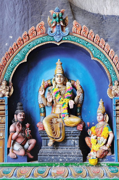 Intian Jumaluuden patsaat Batu-luolissa, Malesiassa
 - Valokuva, kuva