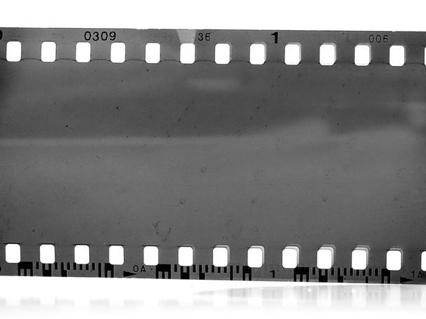 Vintage 35mm siyah beyaz negatif film karesi - Fotoğraf, Görsel