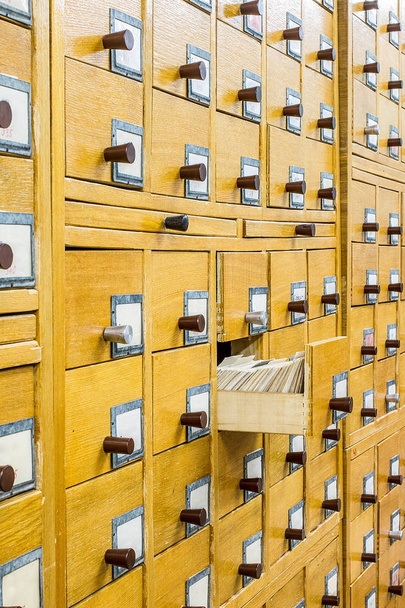 Old wooden card catalogue in library - Zdjęcie, obraz