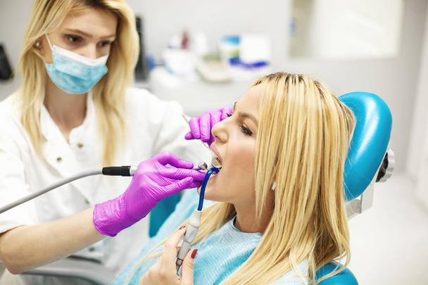 Young Woman At The Dentist - Foto, Imagem