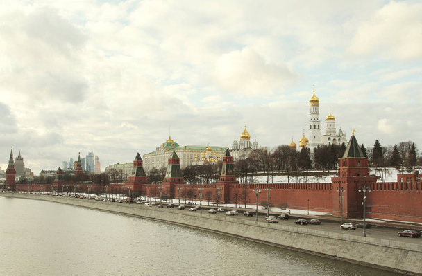 Κυκλοφορίας κοντά σε Κρεμλίνο της Μόσχας - Φωτογραφία, εικόνα