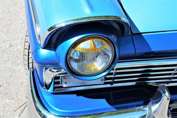 Classic us car, vintage, headlight - Kaunitz / Germay - 2017 May 27
. - Фото, изображение