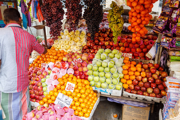 Obchod s ovocem v bazaru. - Fotografie, Obrázek