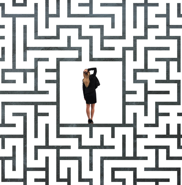 Empresária confusa no labirinto
 - Foto, Imagem