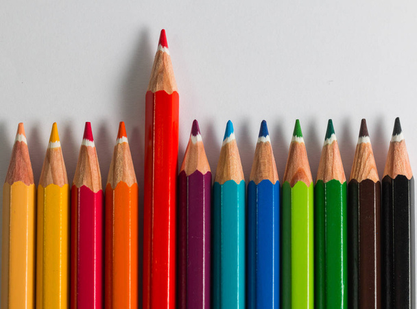 Цветной карандаш с одним выделением
 - Фото, изображение