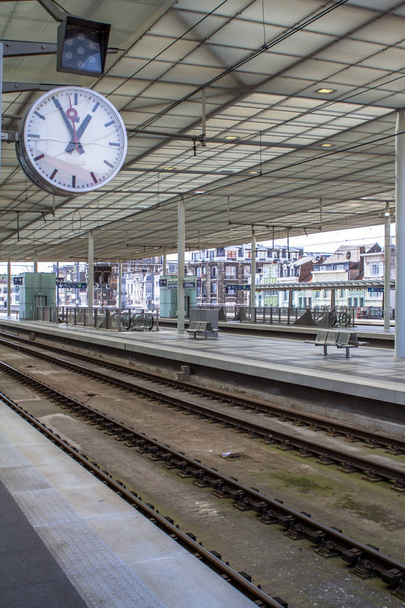 Railway station in Antwerpen Belgium - Foto, imagen