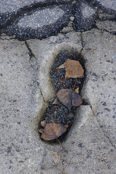 old asphalt road with human feet step  - Fotoğraf, Görsel