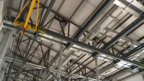 System wentylacyjny w nowoczesny budynek przemysłowy - Materiał filmowy, wideo