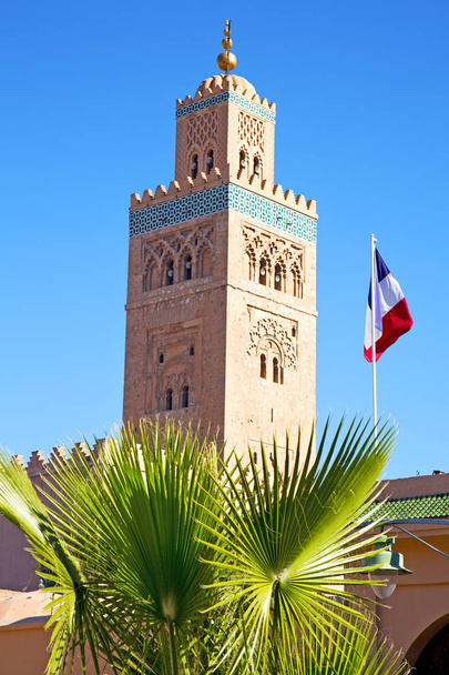 Historia maroc Afryki minaret francuski macha flagą - Zdjęcie, obraz