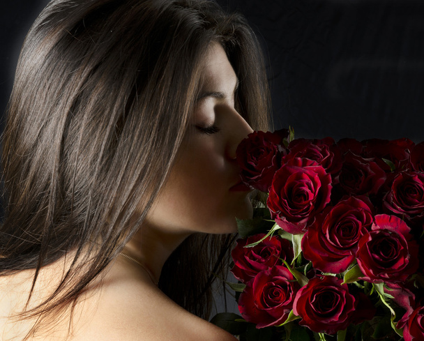 Beautiful woman with flowers - Foto, immagini