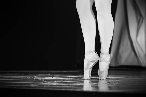 Baile de ballet clásico
 - Foto, Imagen