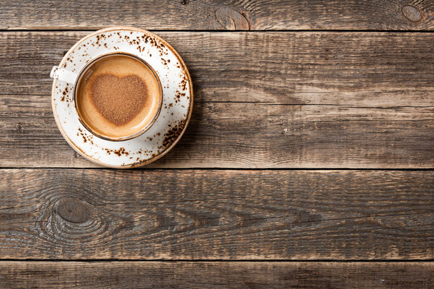 Coffee cup with cinnamon heart shaped - Foto, Bild