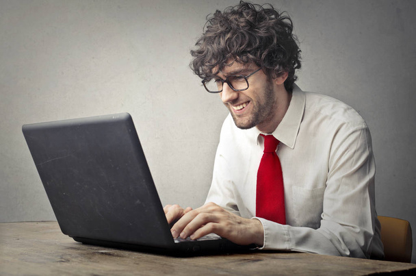 Businessman with laptop - Foto, immagini