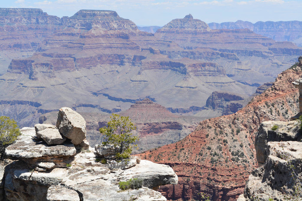 Vue du Grand Canyon dans le parc national du Grand Canyon en Arizona États-Unis
 - Photo, image