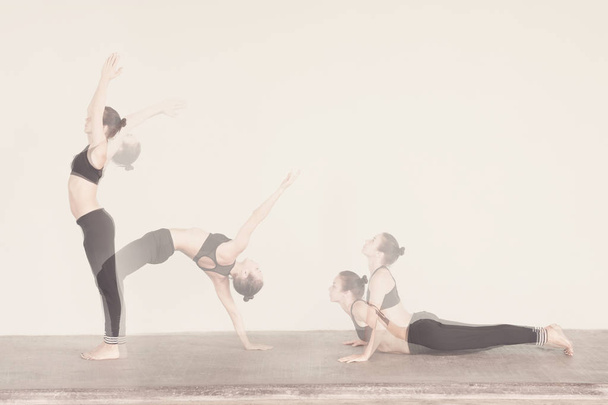 Frau macht Yoga-Haltungen - Foto, Bild