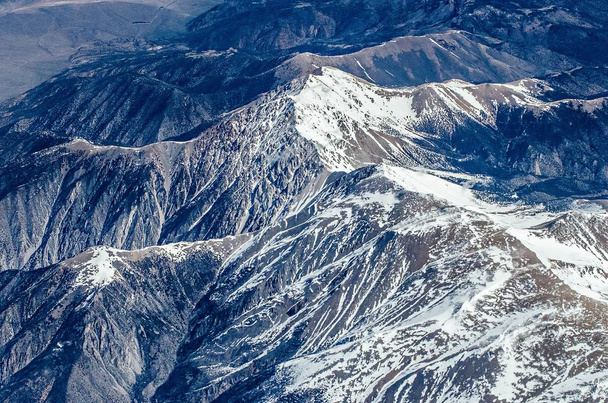 lentävät yli Colorado kivinen vuoret
 - Valokuva, kuva