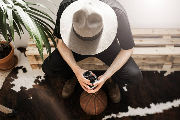 Man in hat - Fotoğraf, Görsel