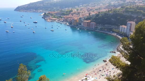 Vista aérea de Villefranche-sur-Mer en la Riviera francesa, Francia
 - Imágenes, Vídeo