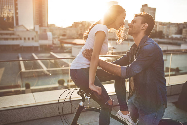 Romantic couple with bicycles - Photo, Image