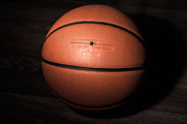 basquete em fundo preto - Foto, Imagem