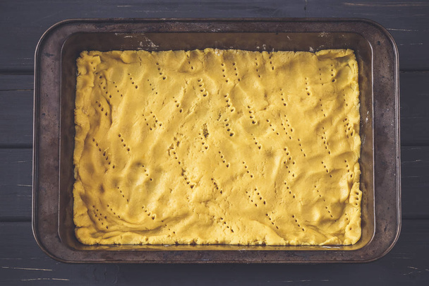 Syrové těsto na koláč v pečící pánev - Fotografie, Obrázek