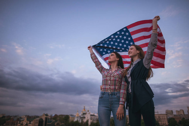 American teens with flag travel - Fotó, kép