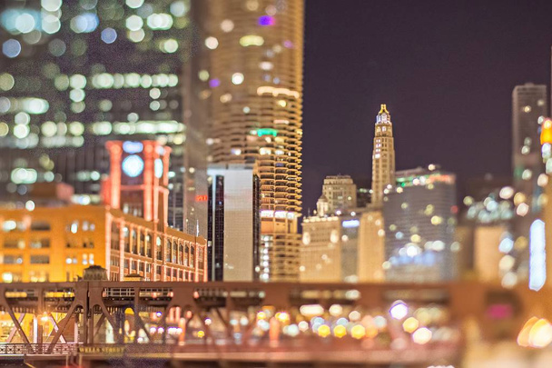 chicago illjalá efecto de inclinación paisaje urbano por la noche
 - Foto, imagen