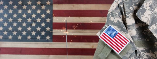 Армійське обмундирування США з сільському дерев'яні прапор Сполучених Штатів з - Фото, зображення