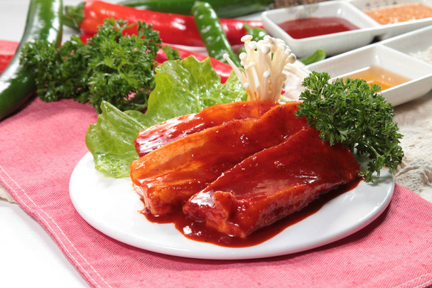 closeup of raw pork on plate  - Fotografie, Obrázek