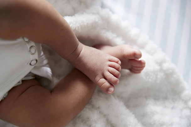 Close Up Of Feet Of Newborn Baby - Фото, изображение
