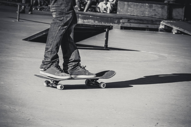 Skate Line und Bein - Foto, Bild