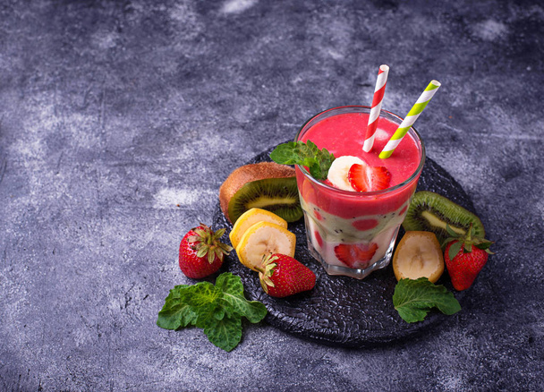Smoothie with strawberry, banana and kiwi  - Zdjęcie, obraz