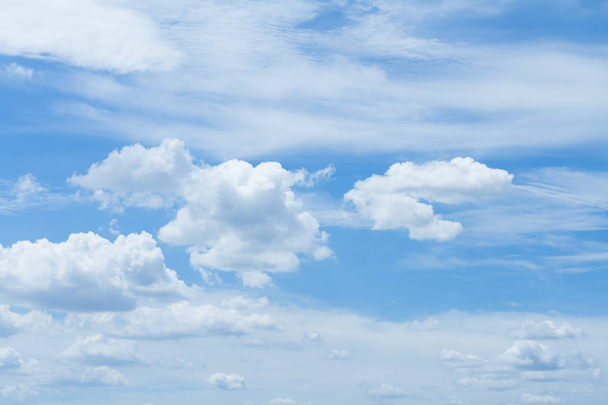 Sininen taivas ja pilvet - Valokuva, kuva