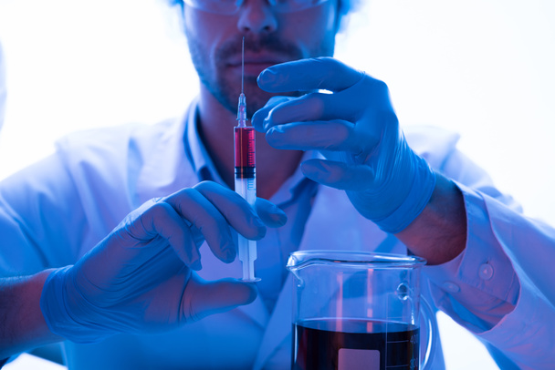 Male scientist at laboratory - Foto, Bild