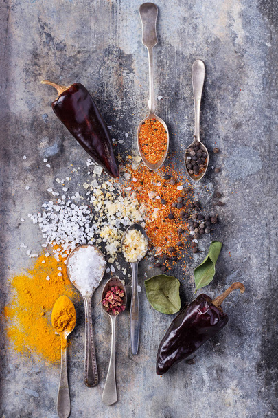 Various asian spices in spoons - Φωτογραφία, εικόνα