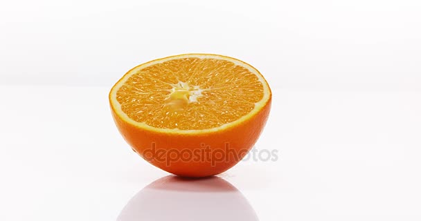 Orange Fruit Flowing - Кадры, видео