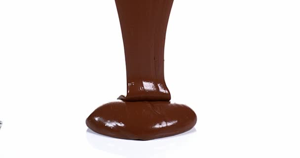 Cioccolato che scorre sul bianco
 - Filmati, video