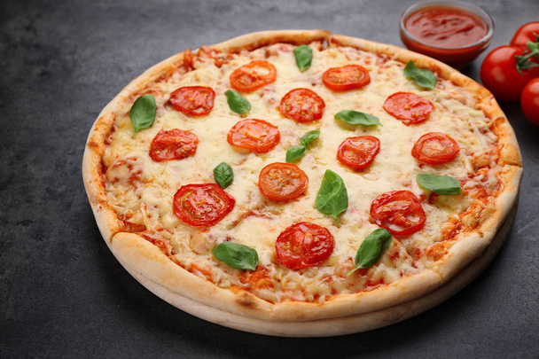 Delicious fresh pizza  - Foto, Bild