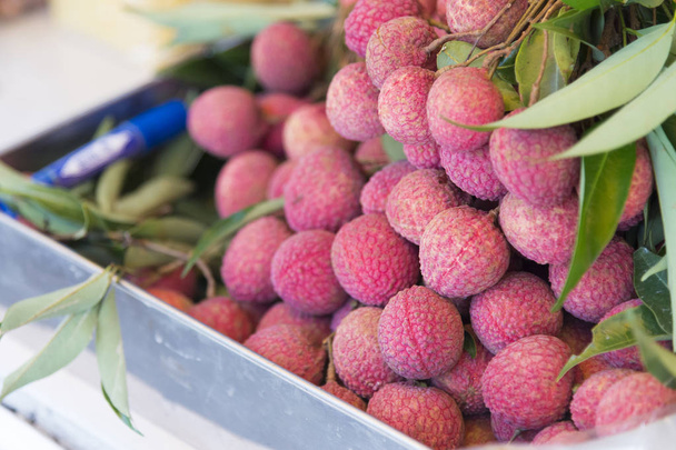 The lychees in the tray. - Φωτογραφία, εικόνα