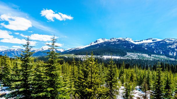 Scenery along Highway 99 and Duffy Lake Road in British Columbia, Canada - Φωτογραφία, εικόνα