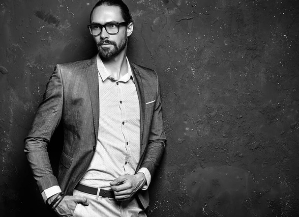 male model in glasses and suit - Fotografie, Obrázek