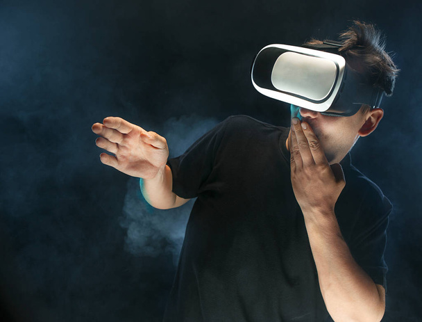 The man with glasses of virtual reality. Future technology concept. - Foto, Imagem