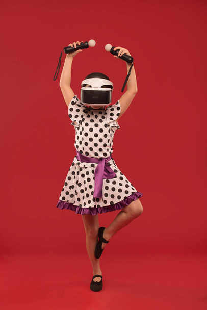 Meisje Virtual Reality - Foto, afbeelding