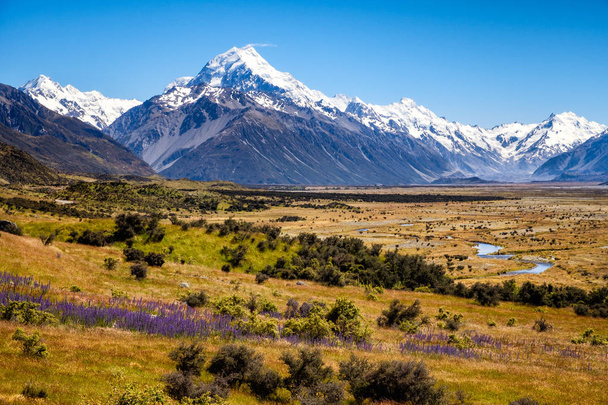 Pohled na krásnou krajinu pohoří a Mtcook peak, Nový Zéland - Fotografie, Obrázek