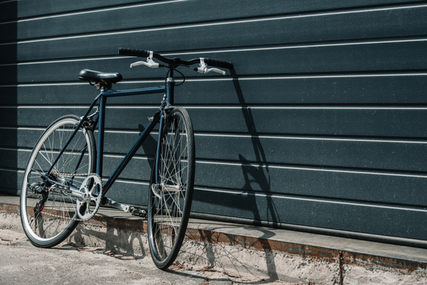 Bicicleta hipster negra
  - Foto, Imagen