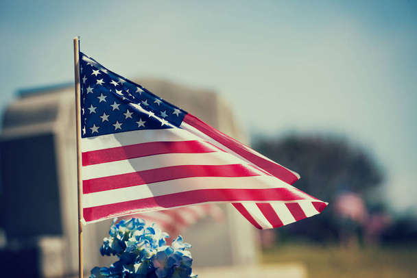 American veteran flag in cemetery - Foto, imagen
