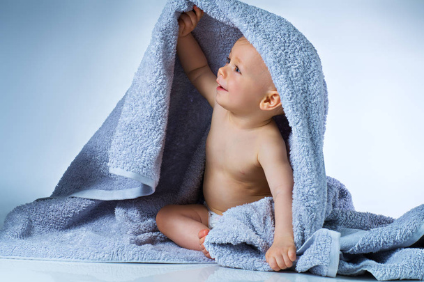 Baby after washing - Foto, immagini