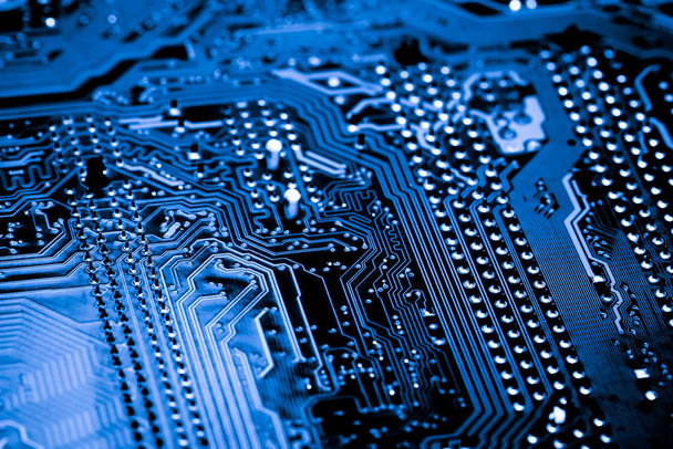 Abstract, close-up van elektronische schakelingen in technologie op moederbord achtergrond van de computer (printplaat, cpu, Moederbord, Main board, systeemkaart, mobo) - Foto, afbeelding